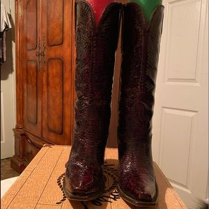 Women Charlie Horse Snake Boots size 7